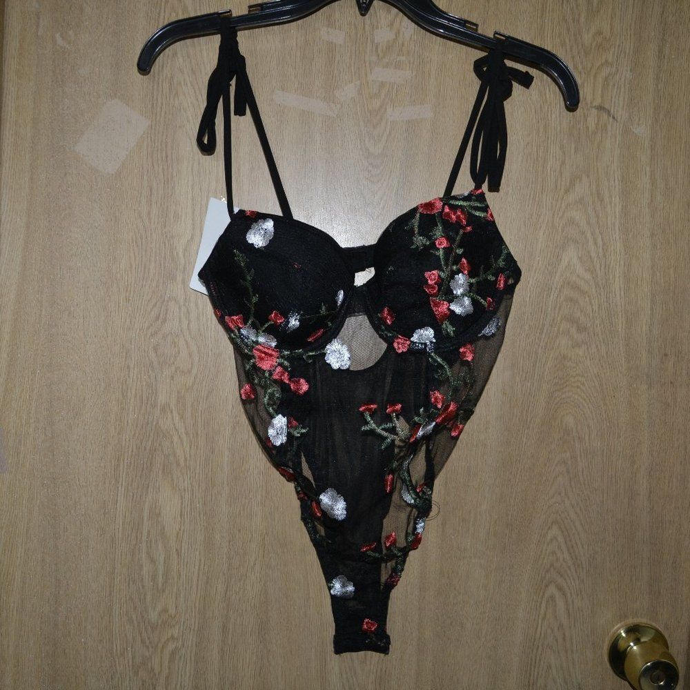 NWT Fantasy Lingerie Tease Amuze Floral Black Sheer Teddy Size M/L